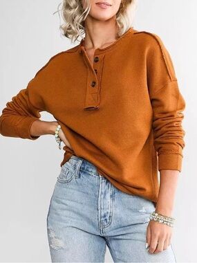 BKE Buckle Liv Outdoor Rey Henley Pullover Mustard Rust Women’s Size Large